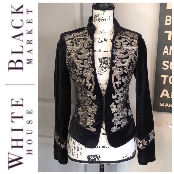 White House Black Market Jackets & Blazers - 💕NWT WHBM Black Velvet Bolero Type Jacket💕